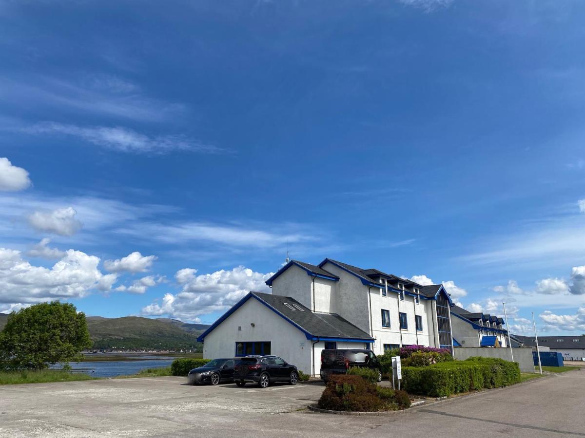 Waterfront Lodge - Accommodation Only Fort William Extérieur photo