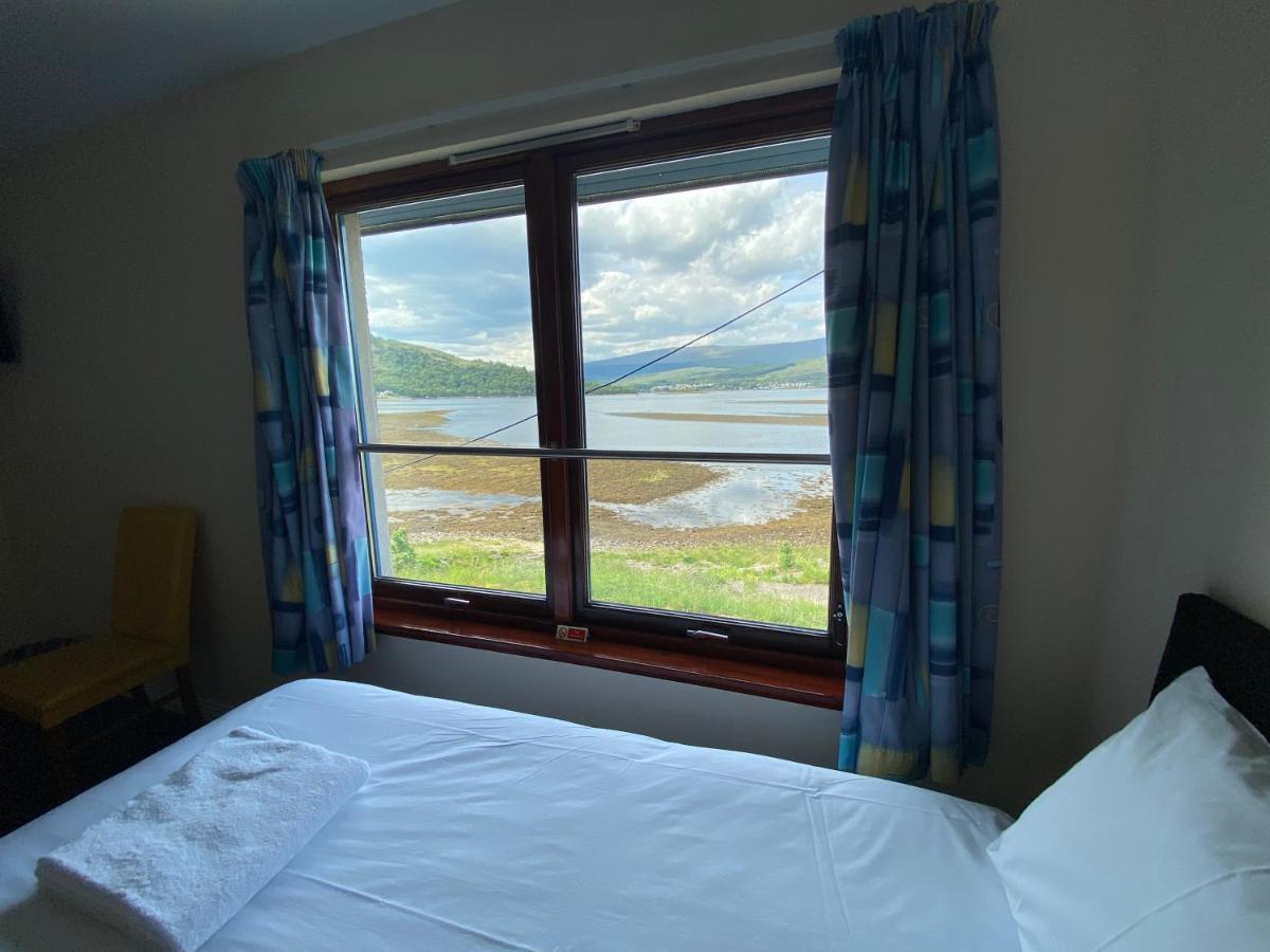 Waterfront Lodge - Accommodation Only Fort William Extérieur photo