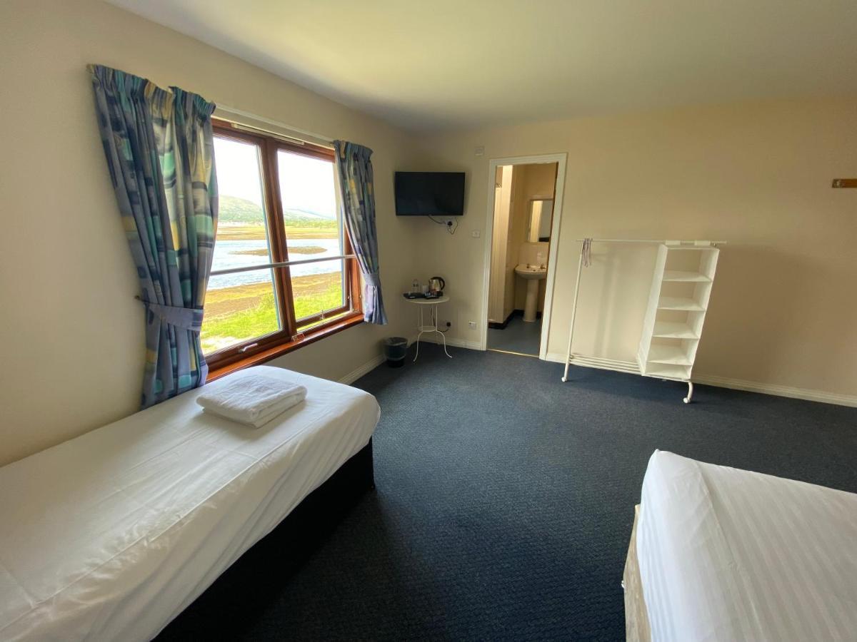 Waterfront Lodge - Accommodation Only Fort William Extérieur photo