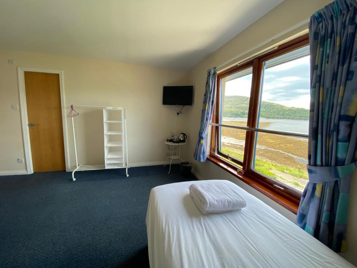 Waterfront Lodge - Accommodation Only Fort William Extérieur photo