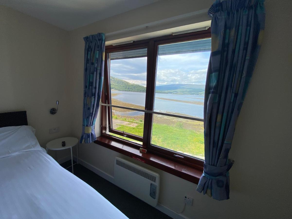 Waterfront Lodge - Accommodation Only Fort William Extérieur photo